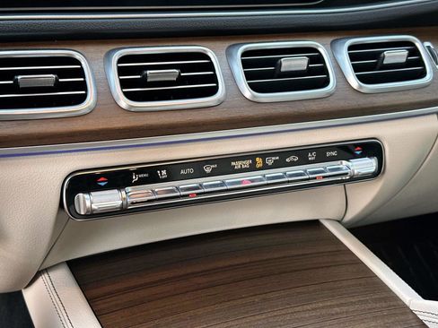 Used 2024 Mercedes-Benz GLE 350 4MATIC image 23