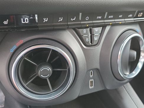 Certified 2019 Chevrolet Blazer LT image 16