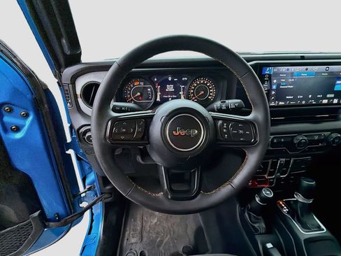 Used 2024 Jeep Wrangler Unlimited Sport AWD/4WD image 11
