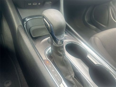 Used 2023 Chevrolet Malibu LT image 24