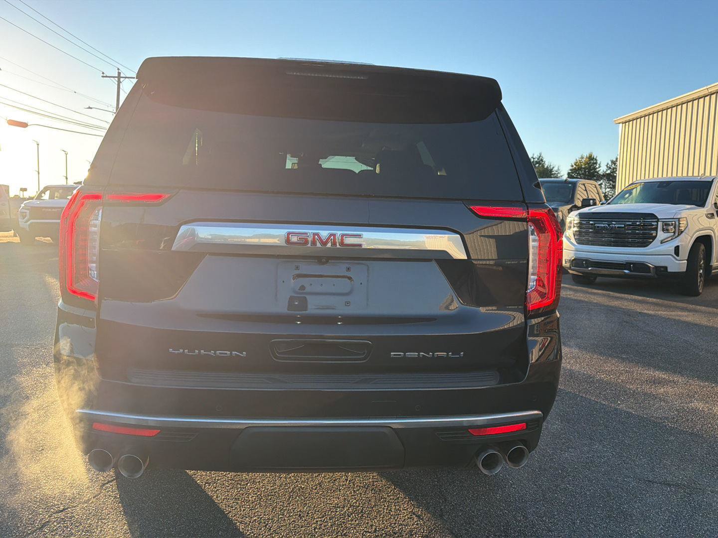 Used 2023 GMC Yukon Denali AWD/4WD image 29