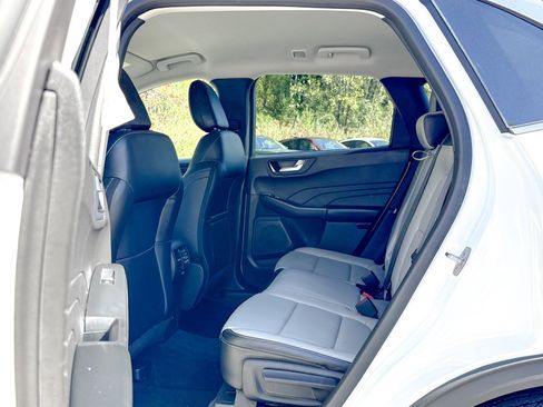 Certified 2023 Ford Escape Platinum image 20