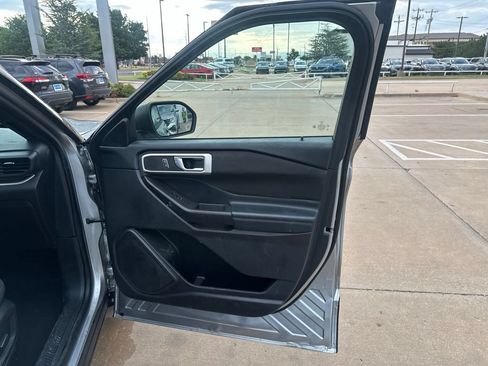 Used 2020 Ford Explorer XLT w/ Class III Trailer Tow Package AWD/4WD image 22