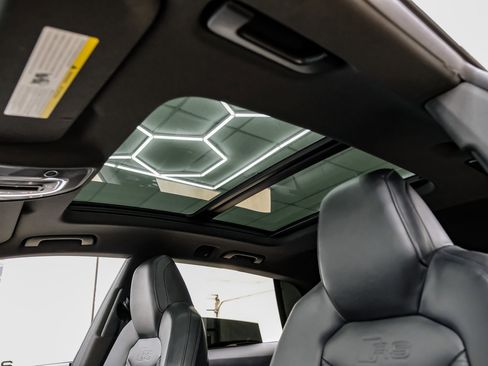 Used 2022 Audi RS Q8 image 25