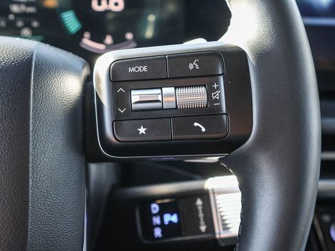 Used 2025 Hyundai Santa Fe SE FWD image 31