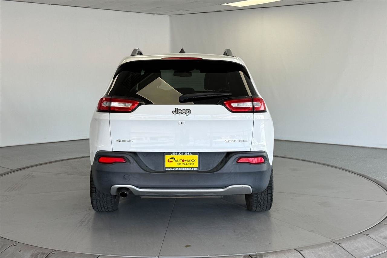 Used 2017 Jeep Cherokee Limited AWD/4WD image 7