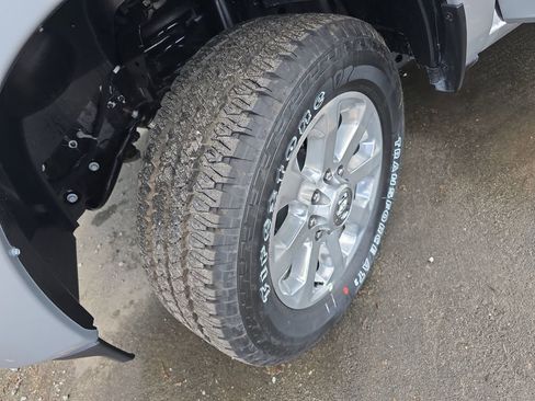 New 2026 RAM 2500 Laramie AWD/4WD image 32