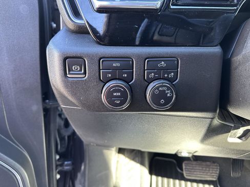 Used 2023 Chevrolet Silverado 1500 LT image 23