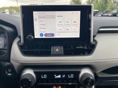 Used 2025 Toyota RAV4 XLE FWD image 17