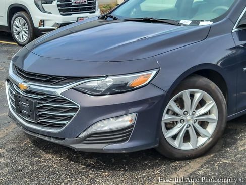 Used 2025 Chevrolet Malibu LT image 3