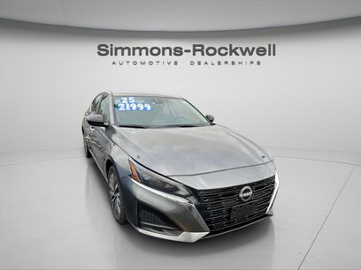 Used 2025 Nissan Altima 2.5 SV