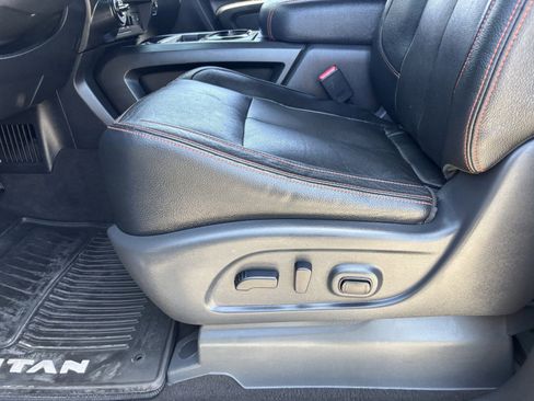Used 2020 Nissan Titan PRO-4X w/ Pro-4x Convenience Package AWD/4WD image 21