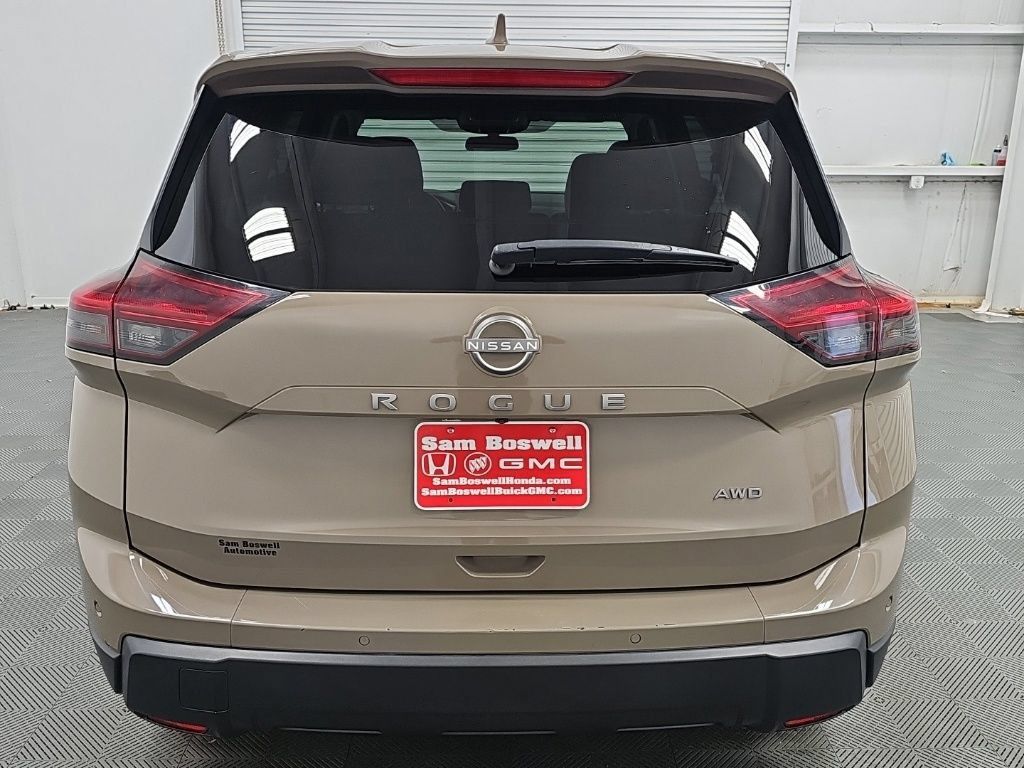 Used 2025 Nissan Rogue SV AWD/4WD image 8