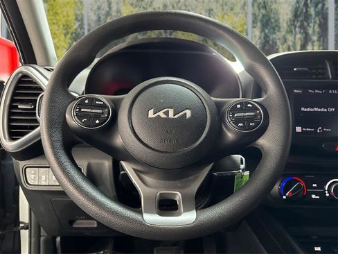 Used 2023 Kia Soul LX w/ Option Group 015 FWD image 16