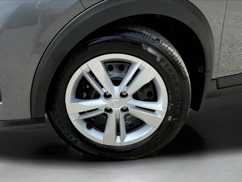 New 2025 Nissan Kicks Play S FWD image 15