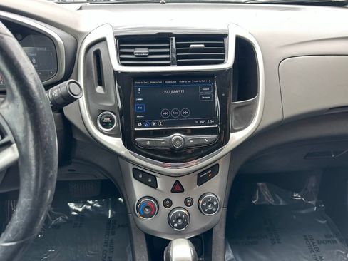 Used 2018 Chevrolet Sonic Premier FWD image 21