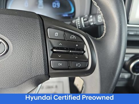 Certified 2023 Hyundai Venue SEL FWD image 18