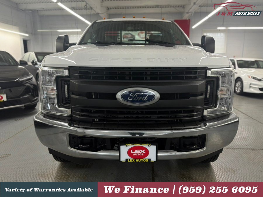 Used 2019 Ford F250 XL w/ XL Decor Group AWD/4WD image 3