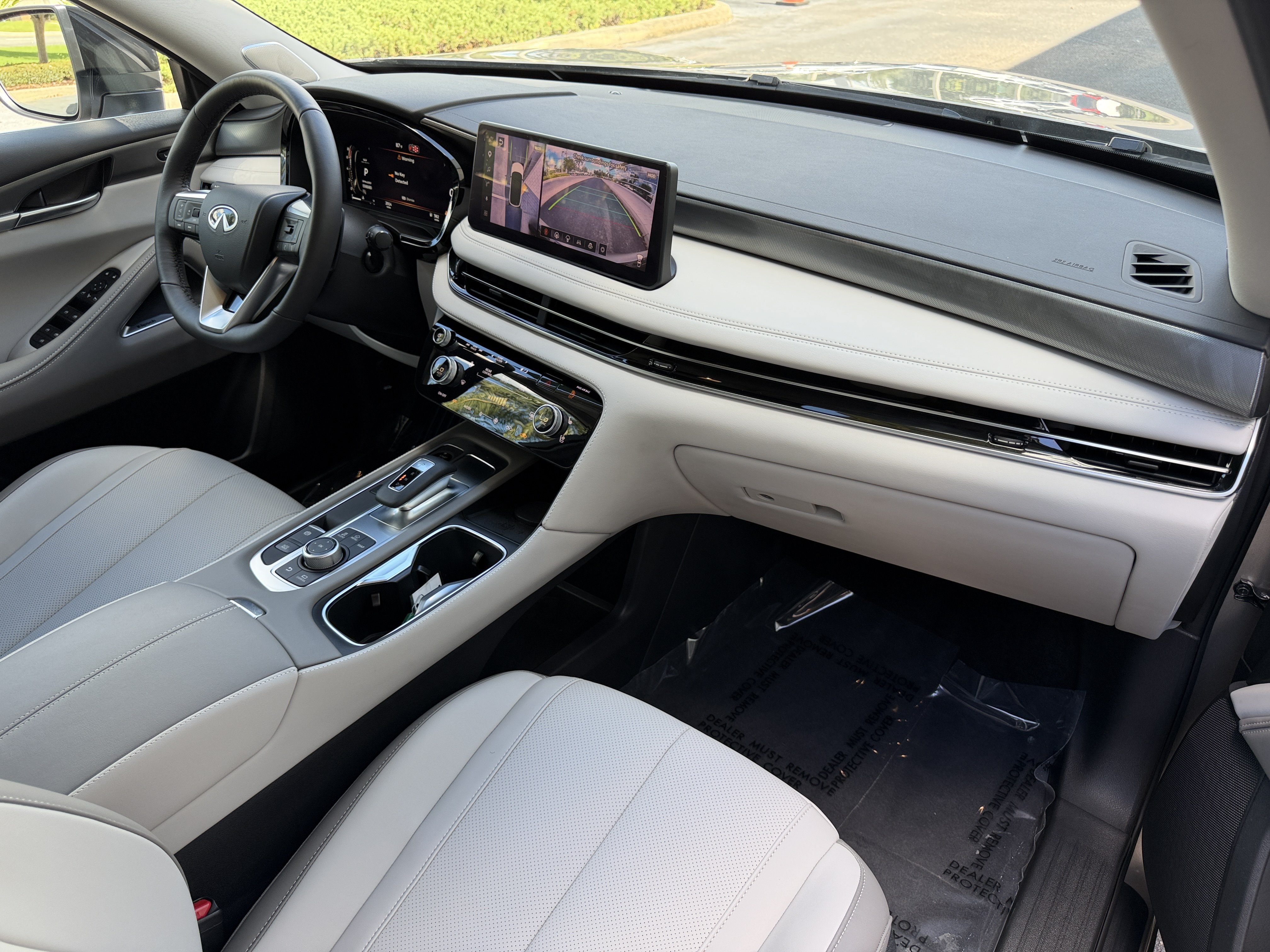 Certified 2027 INFINITI QX60 Luxe w/ Cargo Package FWD image 13