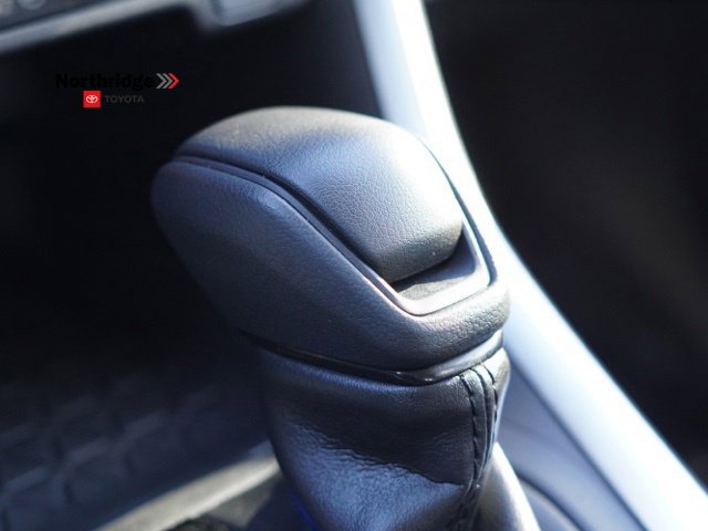 Used 2019 Toyota RAV4 XLE w/ Carpet Mat Package FWD image 30