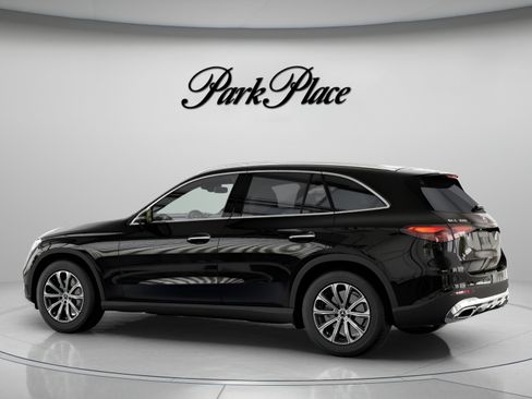 Used 2026 Mercedes-Benz GLC 300 4MATIC image 10