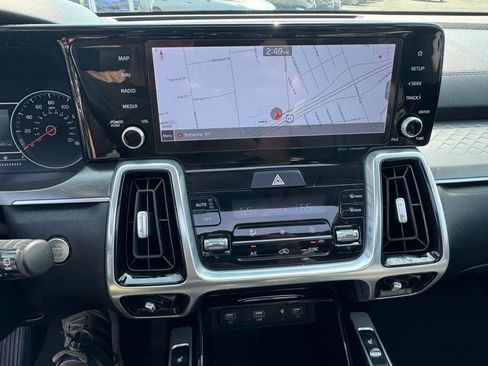 Used 2022 Kia Sorento SX AWD/4WD image 18