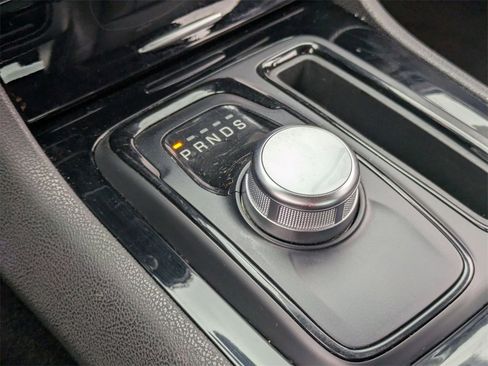 Used 2023 Chrysler 300 S image 23