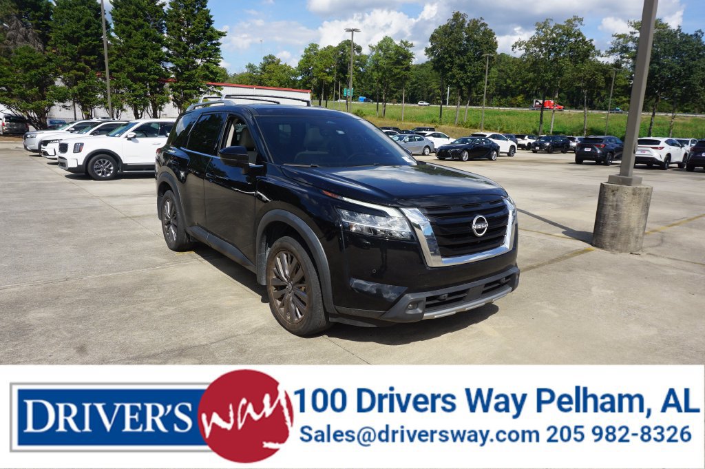 Used 2024 Nissan Pathfinder SL w/ SL Premium Package FWD image 1