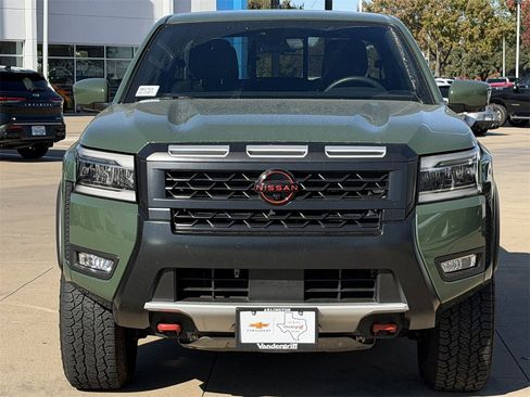 Used 2025 Nissan Frontier PRO-4X w/ Pro Convenience Package image 8