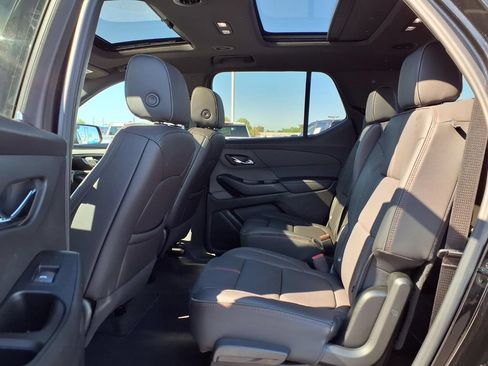 Used 2023 Chevrolet Traverse RS w/ LPO, Cargo Package AWD/4WD image 29