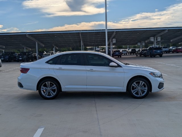 Used 2022 Volkswagen Jetta SE FWD image 6