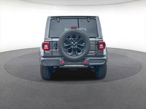 Certified 2025 Jeep Wrangler Unlimited Sahara image 4