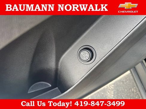 Used 2024 Chevrolet Equinox LT w/ LPO, Floor Liner Package FWD image 47