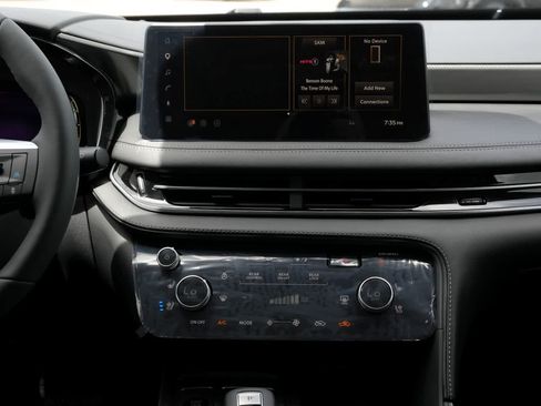 New 2027 INFINITI QX60 Luxe FWD image 13