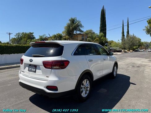 Used 2019 Kia Sorento FWD image 4