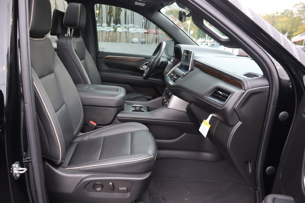 Used 2023 Chevrolet Tahoe Premier AWD/4WD image 23