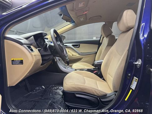 Used 2013 Hyundai Elantra GLS w/ Preferred Pkg image 6