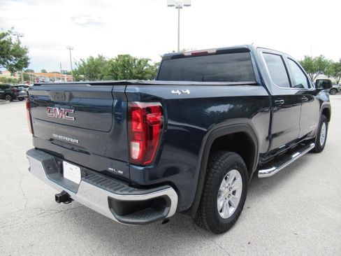 Used 2021 GMC Sierra 1500 SLE AWD/4WD image 7