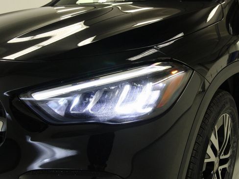 Certified 2025 Mercedes-Benz GLA 250 GLA 250 image 9