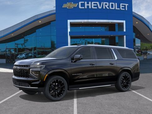 New 2026 Chevrolet Suburban LT w/ Advanced Technology Package AWD/4WD image 26
