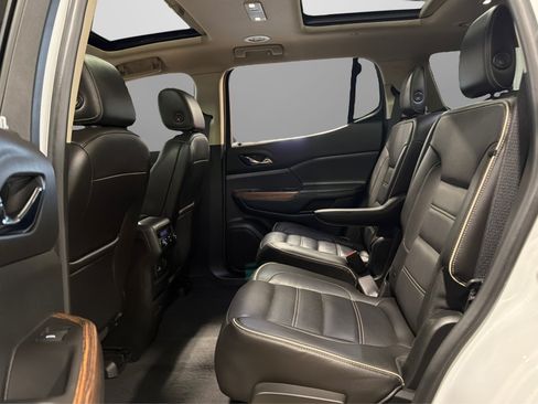Used 2019 GMC Acadia Denali w/ Technology Package AWD/4WD image 39