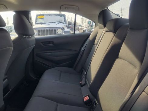 Used 2022 Toyota Corolla LE image 23