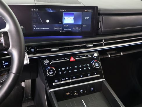 Certified 2025 Hyundai Santa Fe Limited image 5