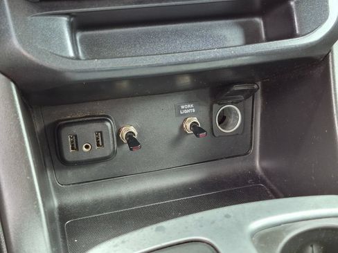 Used 2020 Chevrolet Colorado LT w/ Safety Package RWD image 33