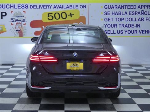 Used 2025 BMW 530i xDrive w/ Premium Package image 6