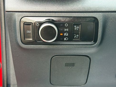 Used 2024 Ford Mustang Convertible RWD image 32