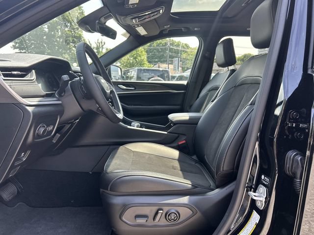 New 2026 Jeep Grand Cherokee Altitude AWD/4WD image 7
