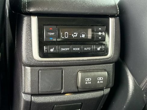 Used 2021 Subaru Ascent Limited w/ Technology Package AWD/4WD image 11