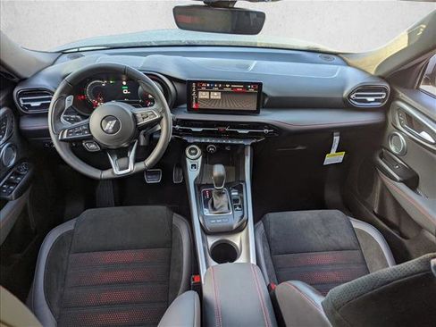 Used 2024 Dodge Hornet R/T Plus image 13