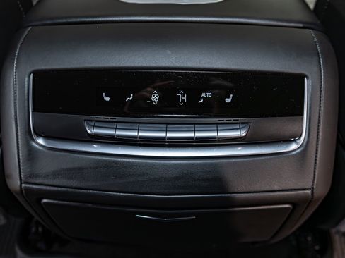 Used 2025 Cadillac Escalade Sport Platinum w/ LPO, ONYX Package image 23